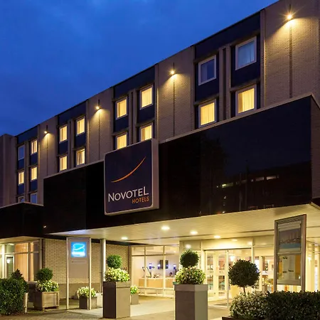 Отель Novotel