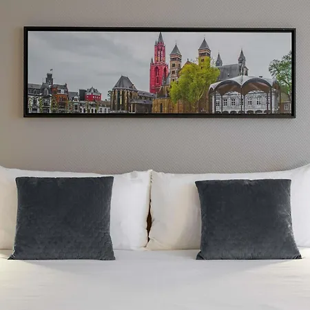 Novotel Hotel 4*