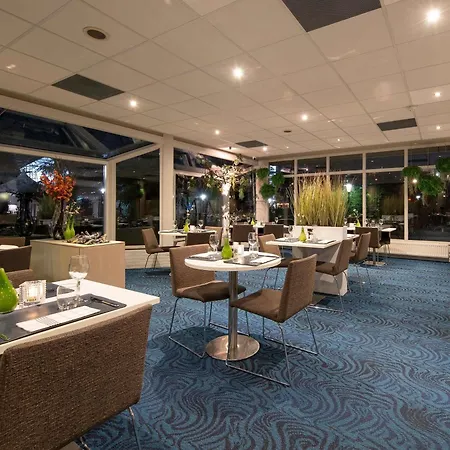 Novotel Hotel 4*