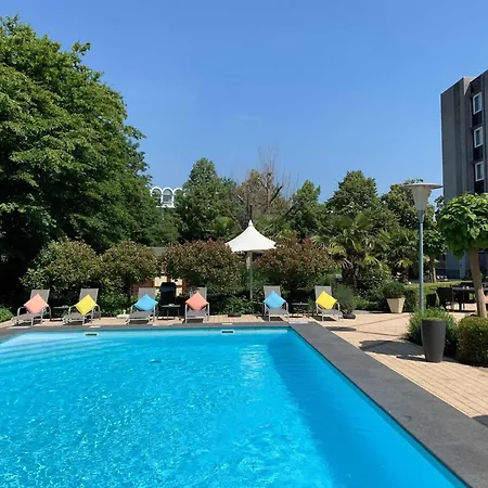 Novotel 4*