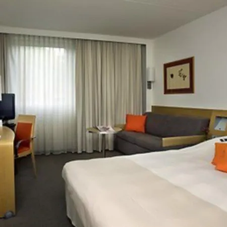 Отель Novotel