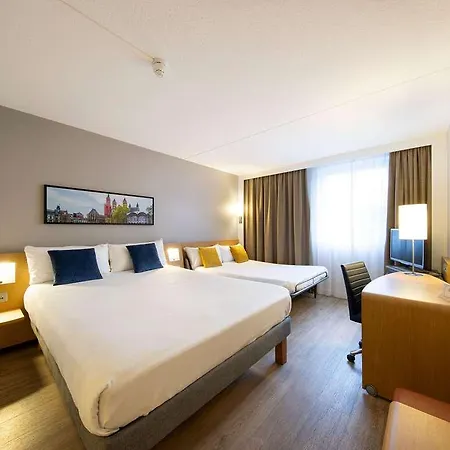Novotel 4*